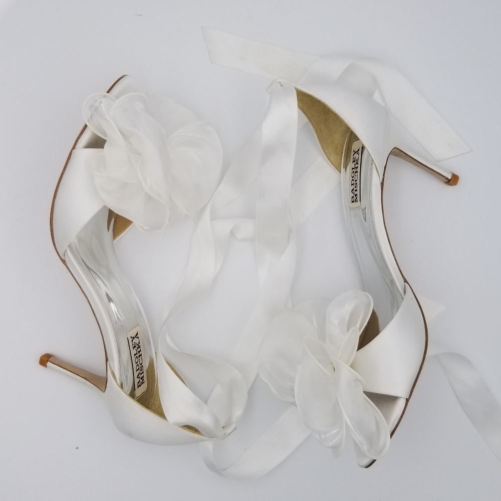 Badgley Mischka Neryssa Bowed Stiletto Heels, Soft White, Women's Size 8.5 - Picture 13 of 14